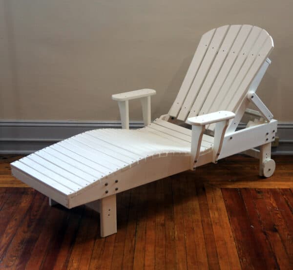 Fanback Chaise Lounge in all white.