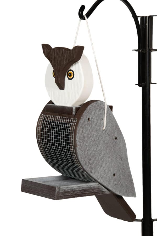 Bird feeder that looks like an owl.